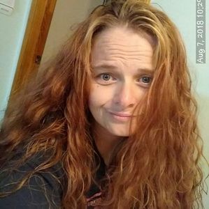 Meet your Posher, Rena